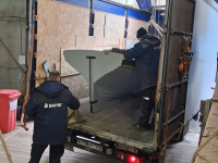 ��������