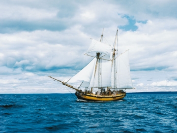 Two-masted sailing schooner Grumant-58